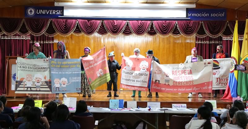 LOS ADULTOS MAYORES DE CAMINO A LA UNIVERSIDAD MARIANA